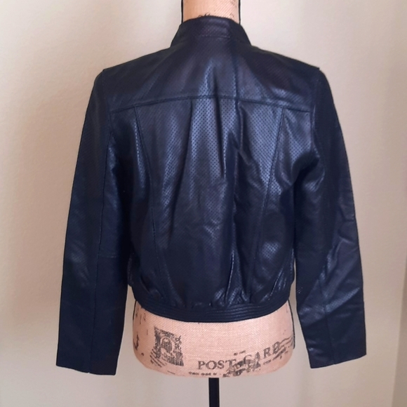 Leather jacket - Picture 2 of 4